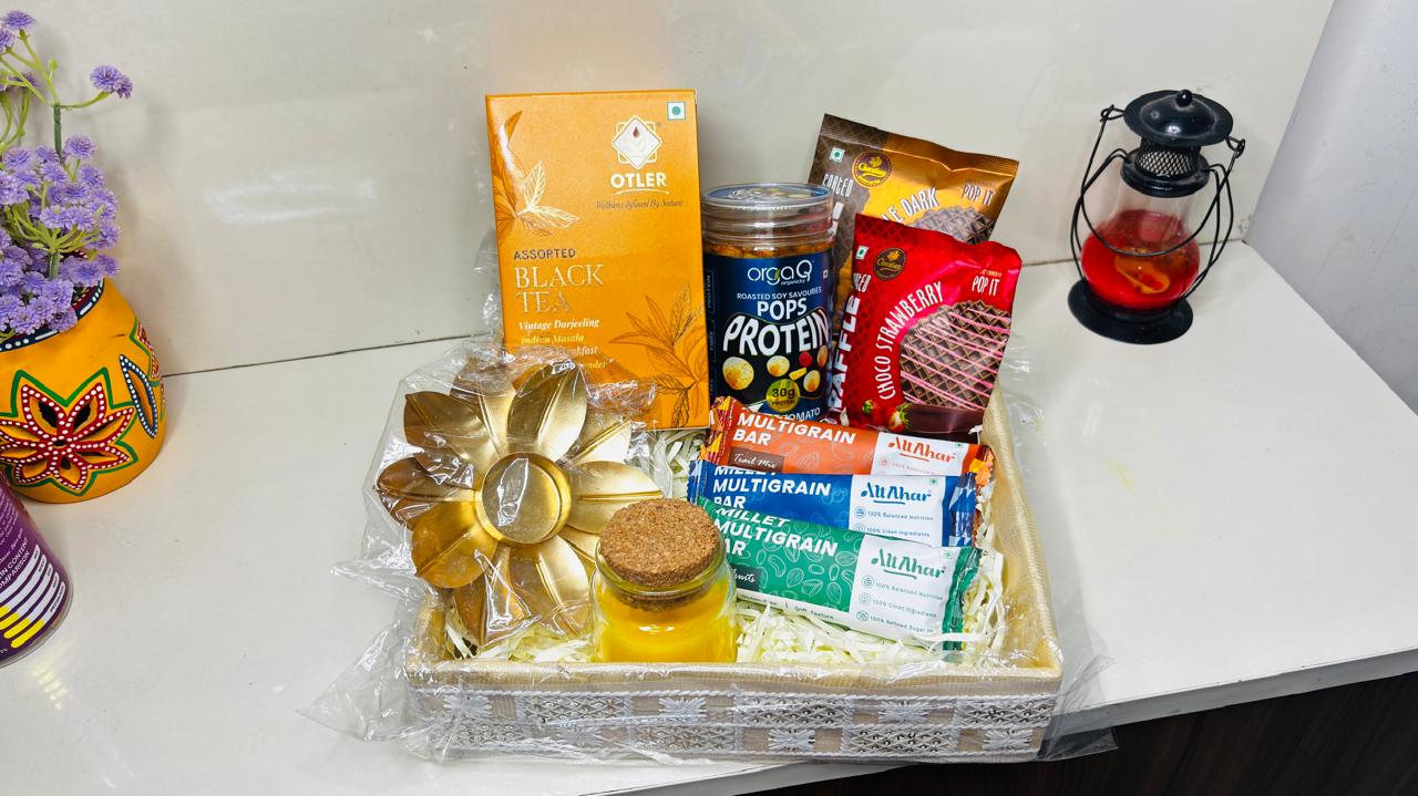 Diwali Hamper Under 1499 Option 1